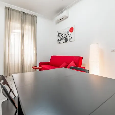 Benedetta Flat- Stylish & Cozy Rm * Roma