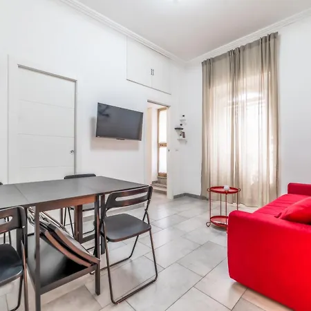 Benedetta Flat- Stylish & Cozy Rm * Roma